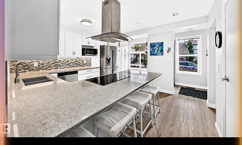 New Listing In Ottew...