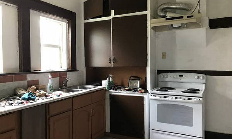 2 Bedroom 1.5 Storey...