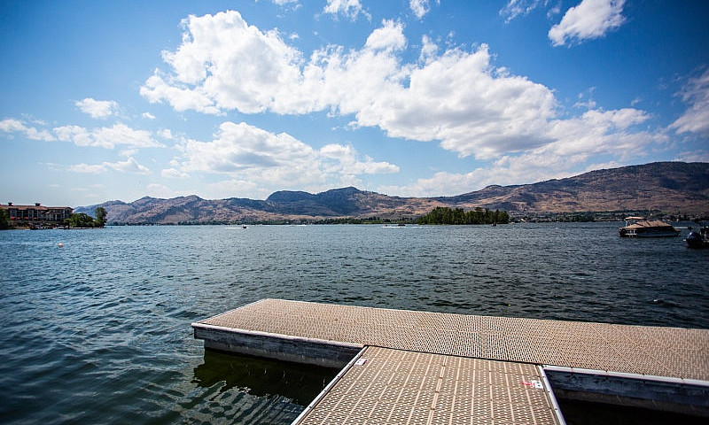 Turn-Key Lakeside Lo...