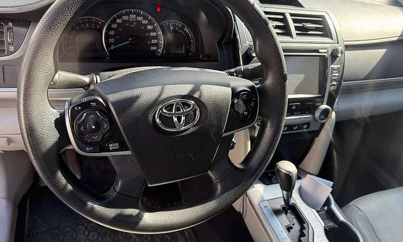2013 Toyota Camry Le...