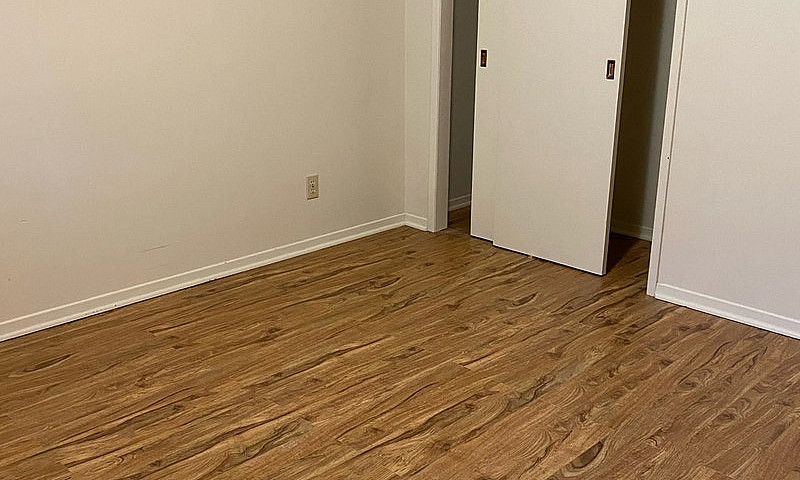 ** Elmwood Area ** L...