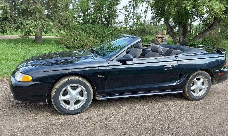 1994 Ford Mustang Gt...