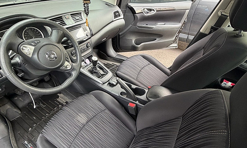 Nissan Sentra Sv 201...