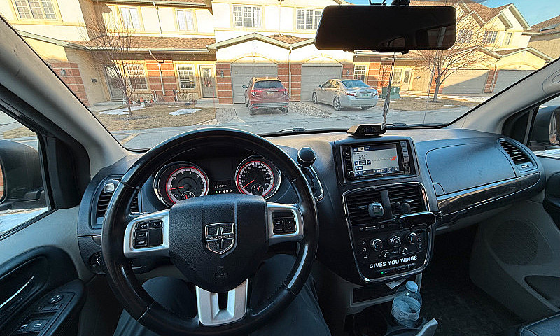 2011 Dodge Grand Car...