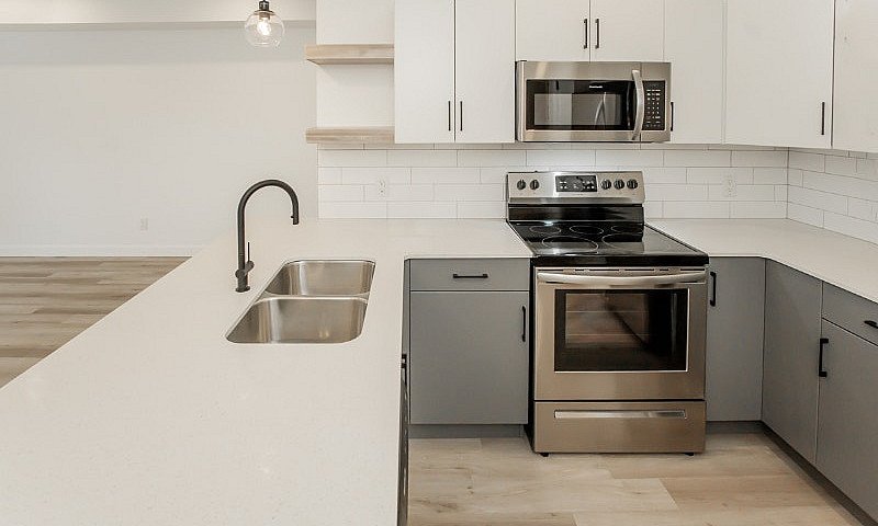 Luxury 3 Bed 2 Bath ...