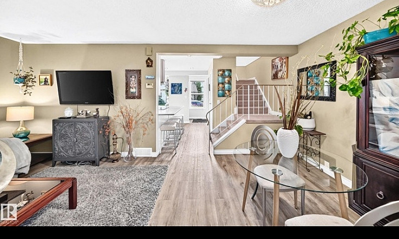 New Listing In Ottew...
