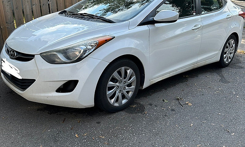 2013 Hyundai Elantra...