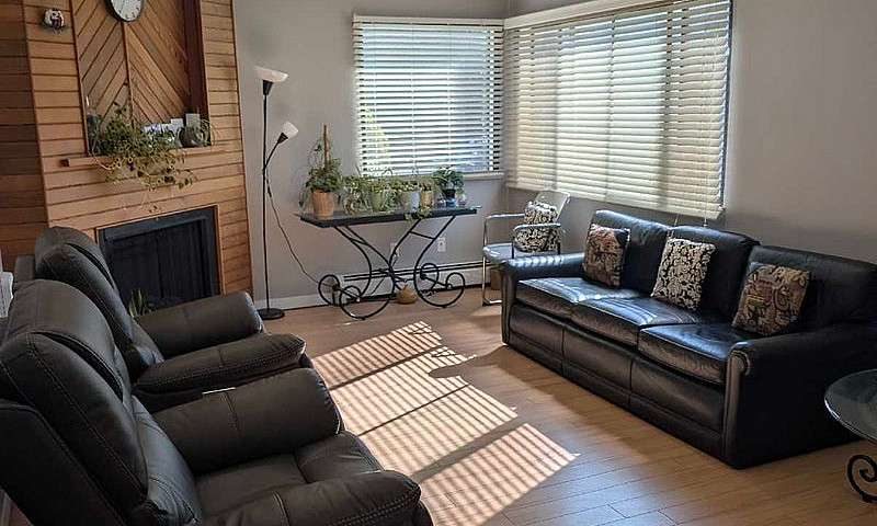 2Bed 1 Bath Spacious...