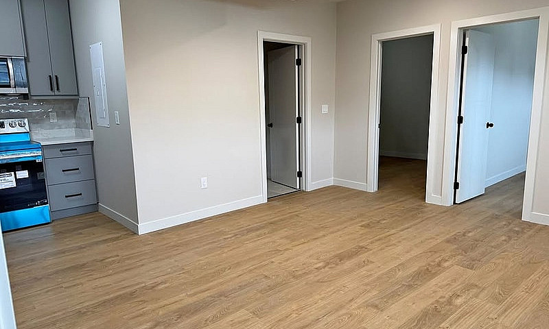 2 Beds 1 Bath Baseme...