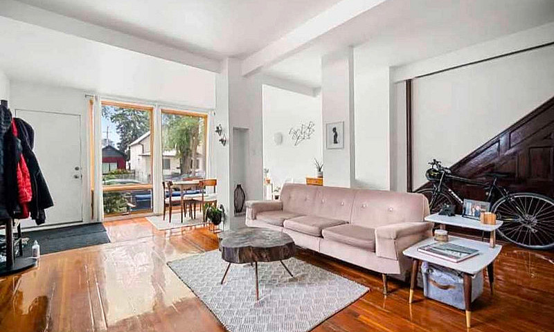 2 Bed 2 Bath Plus Of...