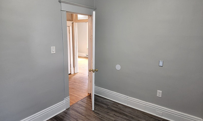2 Br Upper Duplex In...