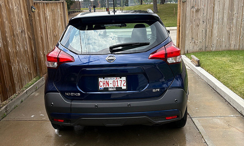 2020 Nissan Kicks Sr...