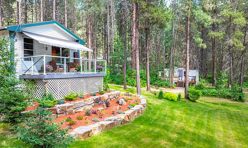 Moyie River Home , +...
