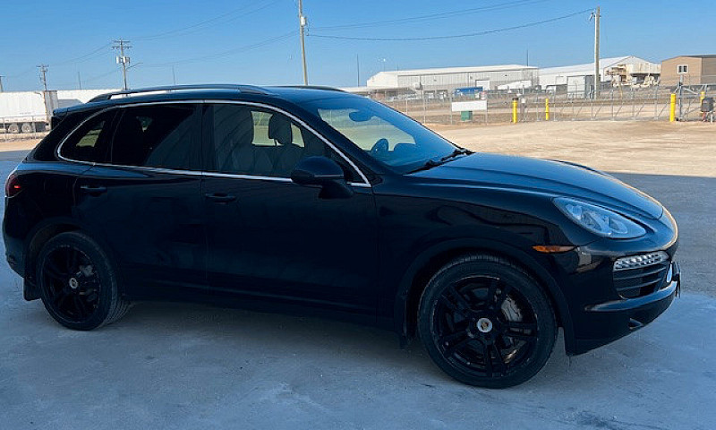 2011 Porsche Cayenne...