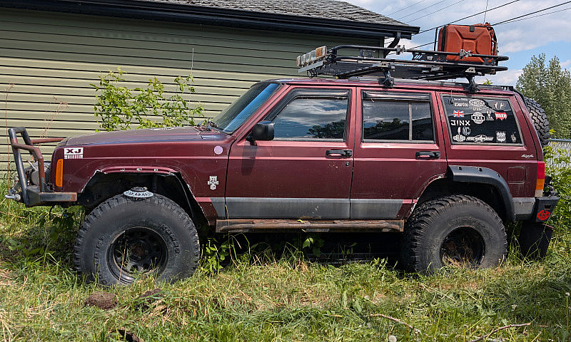 2001 Jeep Cherokee X...