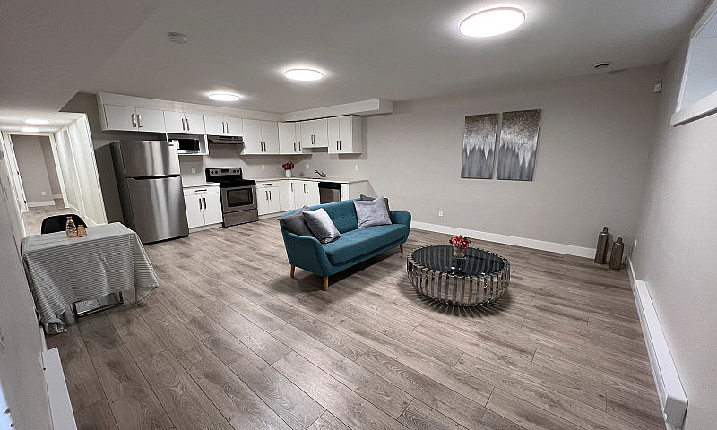 Spacious 2 Bedroom S...