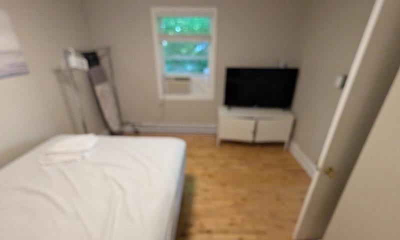 Small Apartment, 10 ...