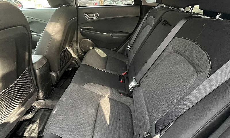 Hyundai Kona Electri...