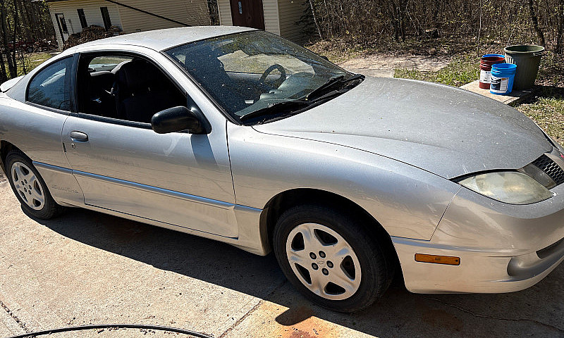 2005 Pontiac Sunfire...
