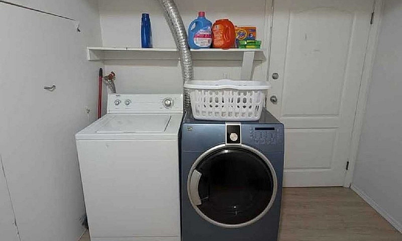 2Bedroom 1Bath Room...