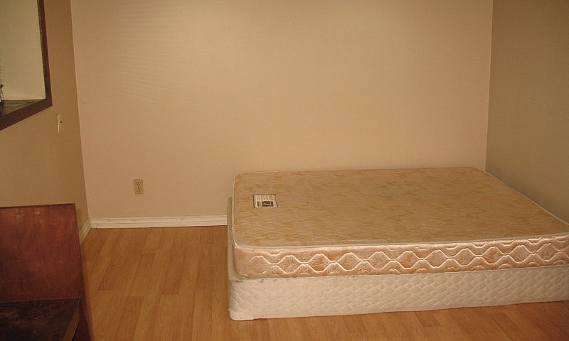 Charming 2 Bdrm Base...
