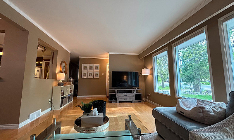Charleswood House Fo...