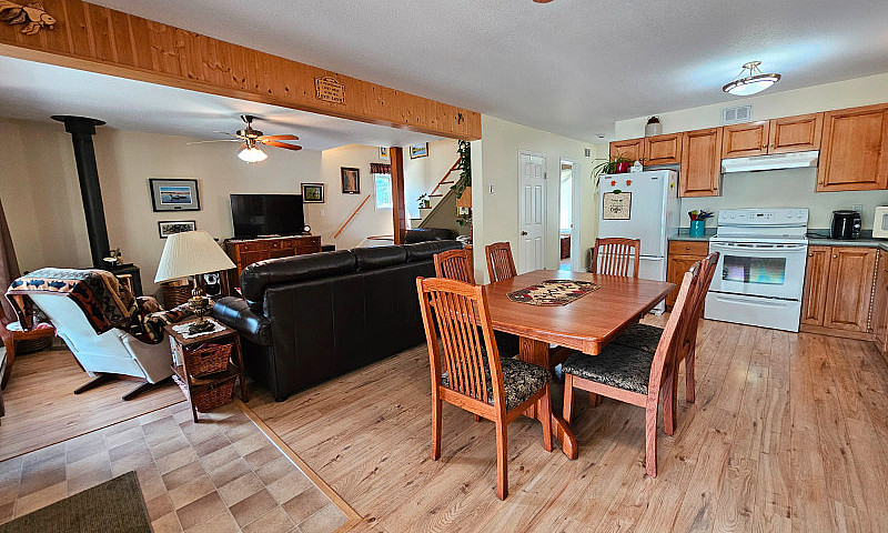 *Just Listed* 109 As...