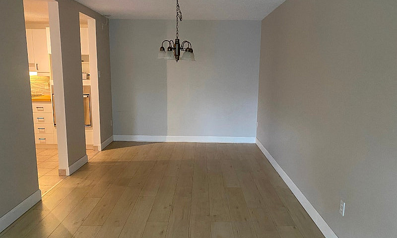 Condo À Louer...
