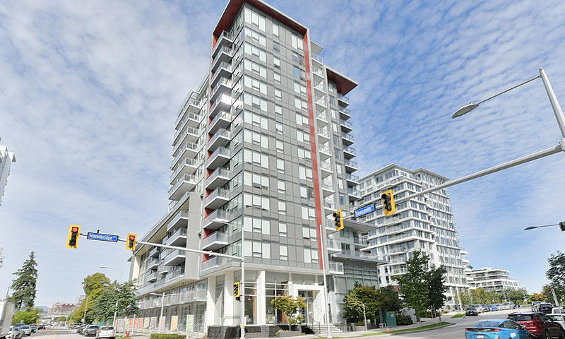 High Floor Condo 1Be...