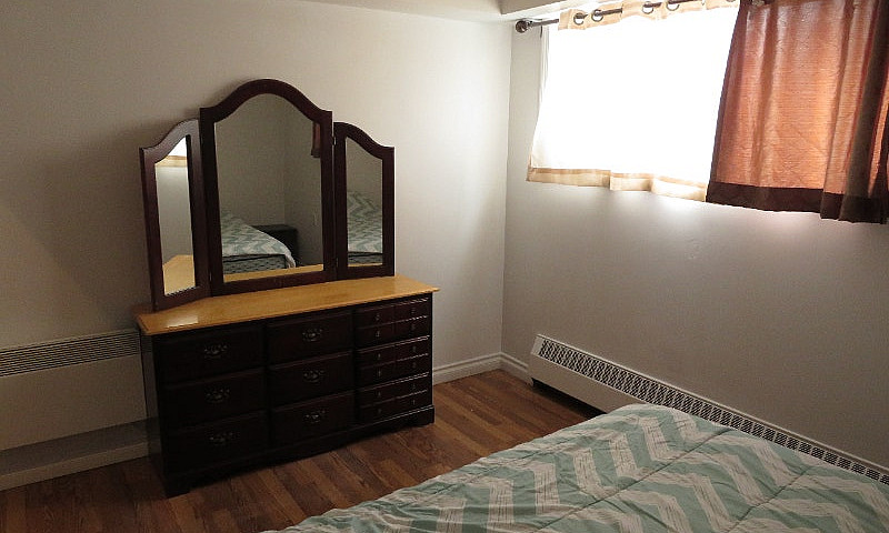 3 1/2 Furnished, Vil...