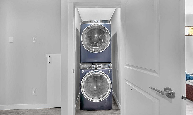 2 Bed 1 Bath Legal B...