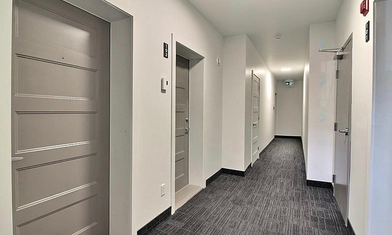 Superbe Condo Haut D...