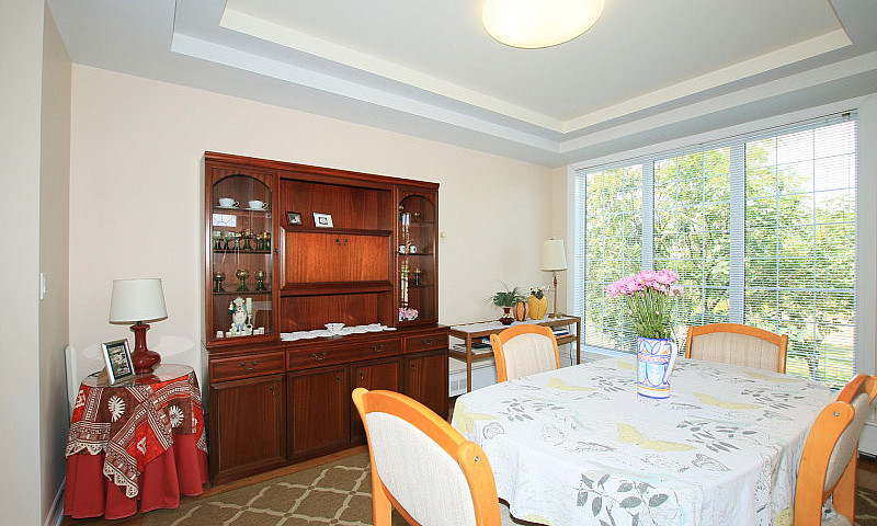 Executive Condo...