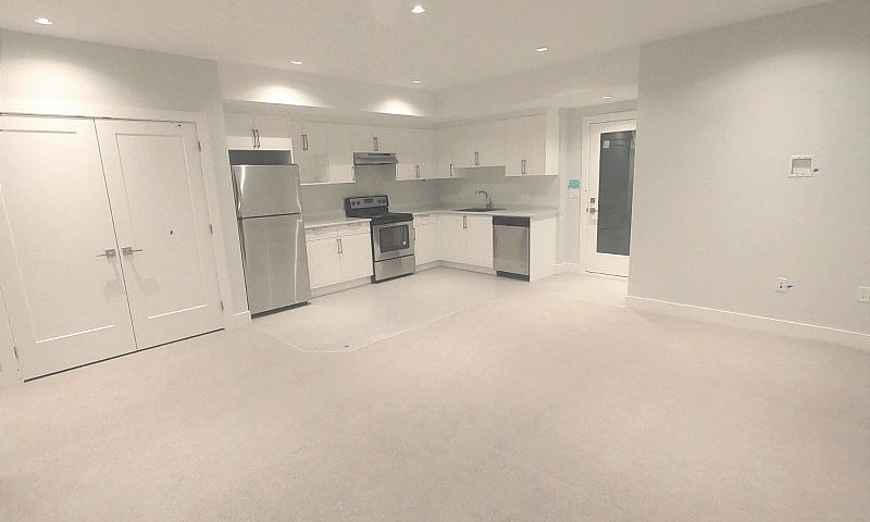 1 Bedroom Basement S...