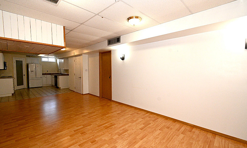 1 Bed, 1 Bath Bsmt S...