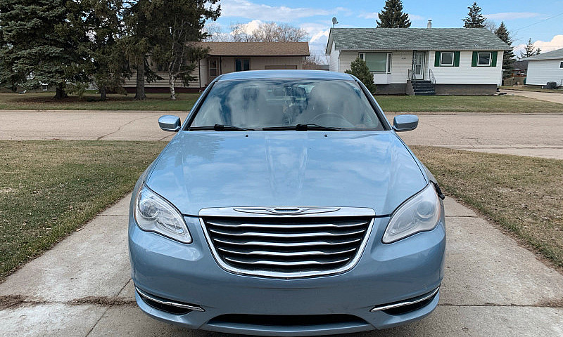 2013 Chrysler 200...