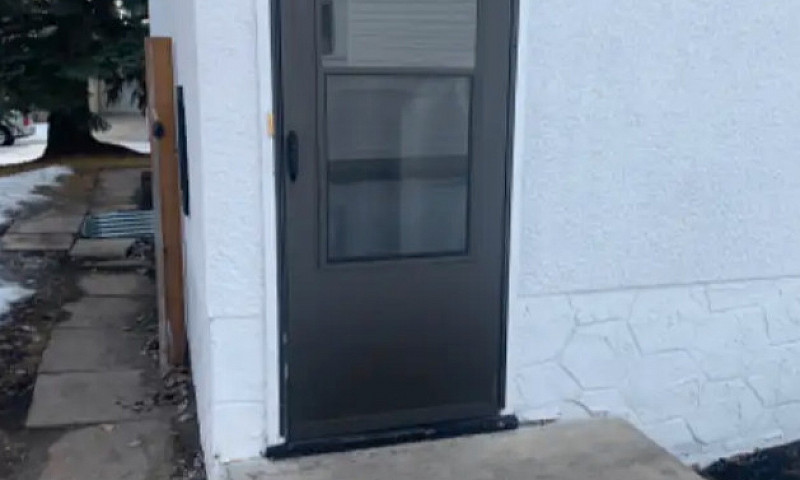 Nice Spacious 1 Br B...
