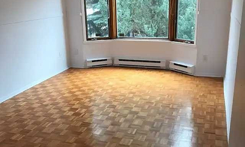 For Rent/A Louer – C...