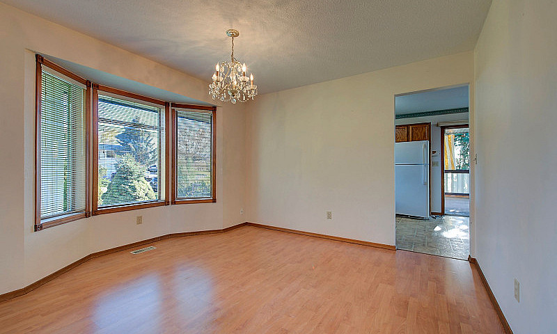 4 Bedroom Bi-Level O...