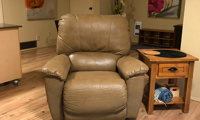 Fully Furnished Bach...