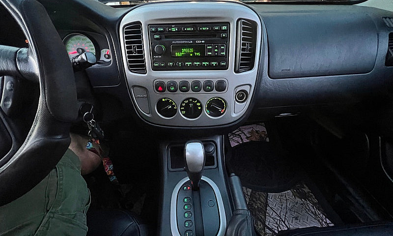 Ford Escape 2006...