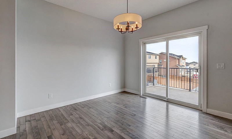 3.5Br   2.5Bath Open...
