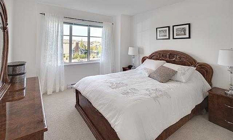Townhouse For Rent...