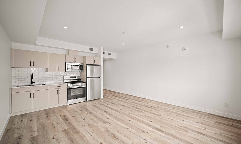 Spacious Studio In G...