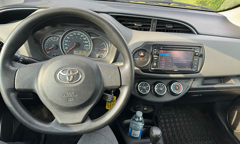 Toyota Yaris 2016 Le...