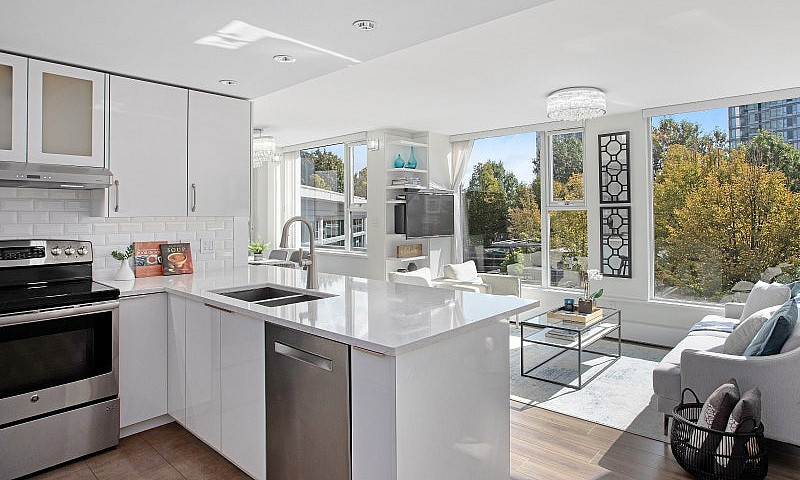 3 Beds 2 Baths Beaut...