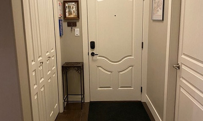 Mcgill Apartment For...