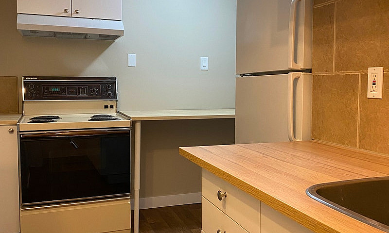Legal 2 Bedroom Base...