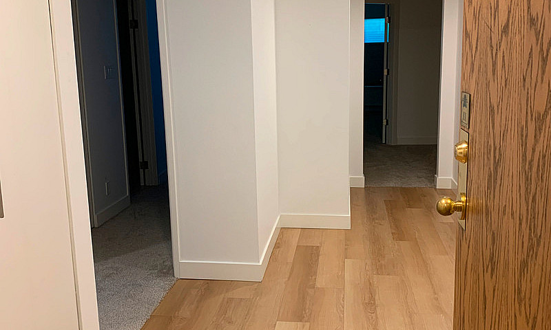 Bright Spacious Down...