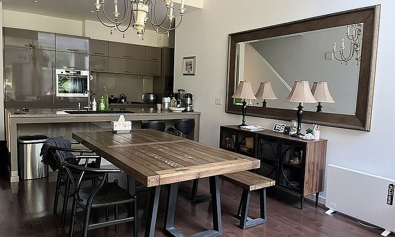 -Ubc Townhouse For R...